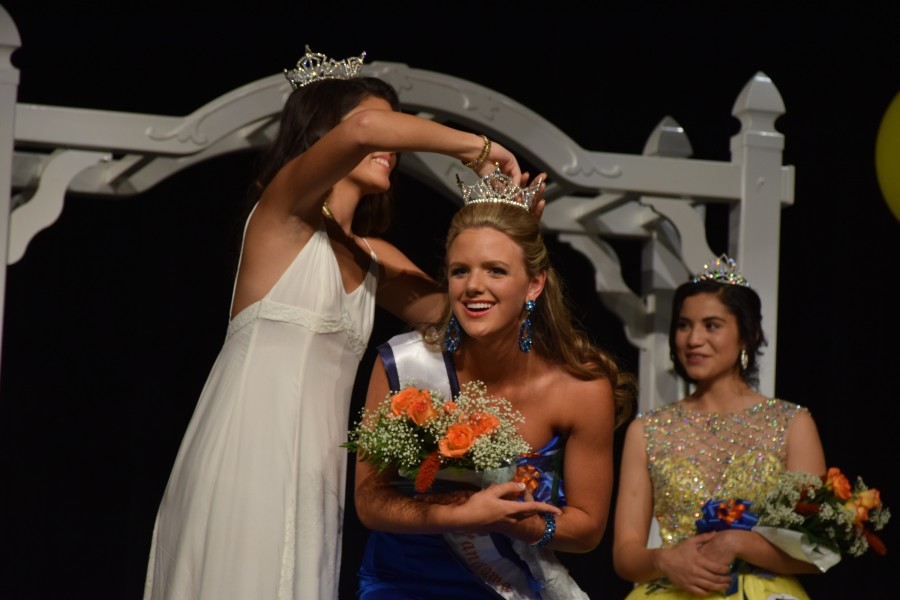 Junior Lindsey Burrell is crowned Miss Panorama on Nov. 7. 