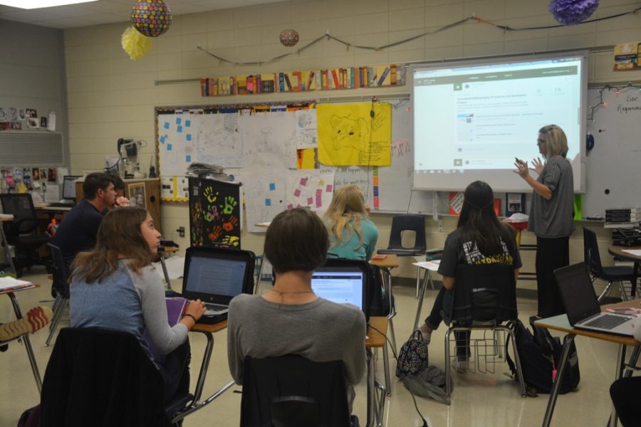 AP Language teacher Holly Hollifield leads her first-block class in a discussion. Hollifield designs her classes to mirror college-level English classes. 