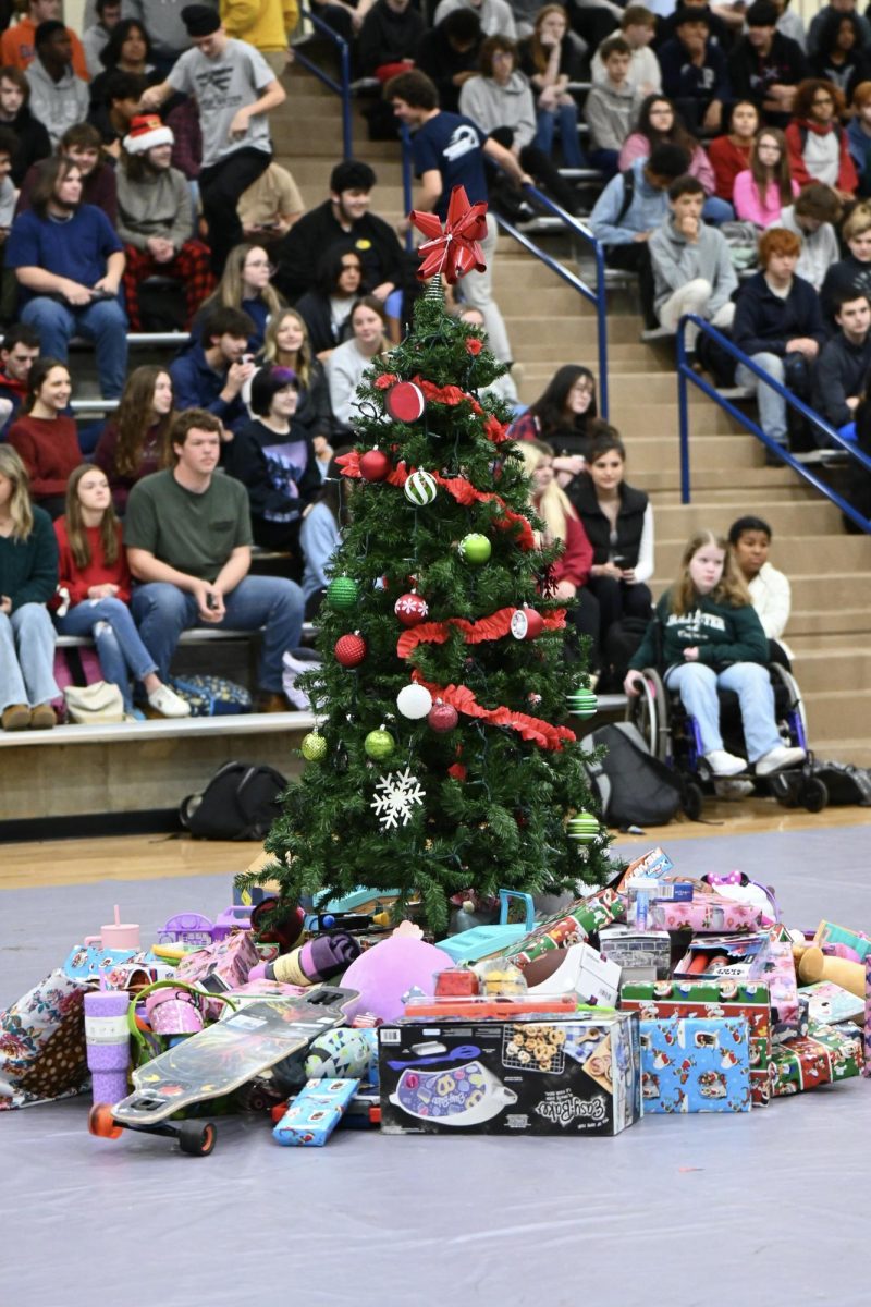 PHOTO GALLERY: Christmas Assembly, 12/11/24