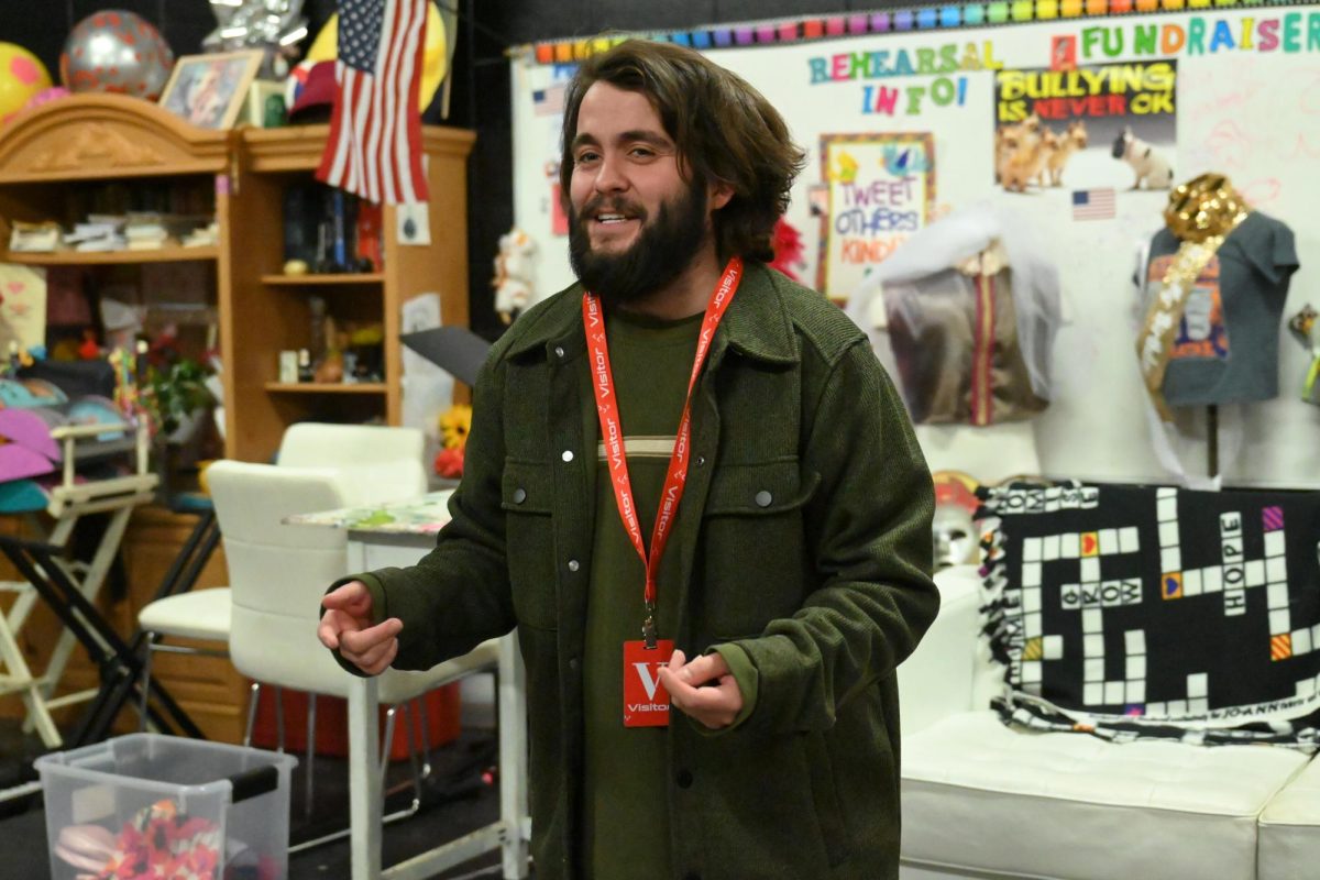 Student teacher with Chapman ties takes the stage