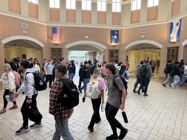 Students move through the rotunda during class change on April 28. Chapman has experienced student population growth as the city of Inman has grown, but there are currently no plans to expand the school.